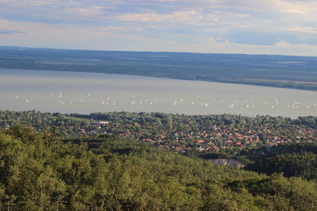 Hotel Balaton White House Vonyarcvashegy Exterior foto